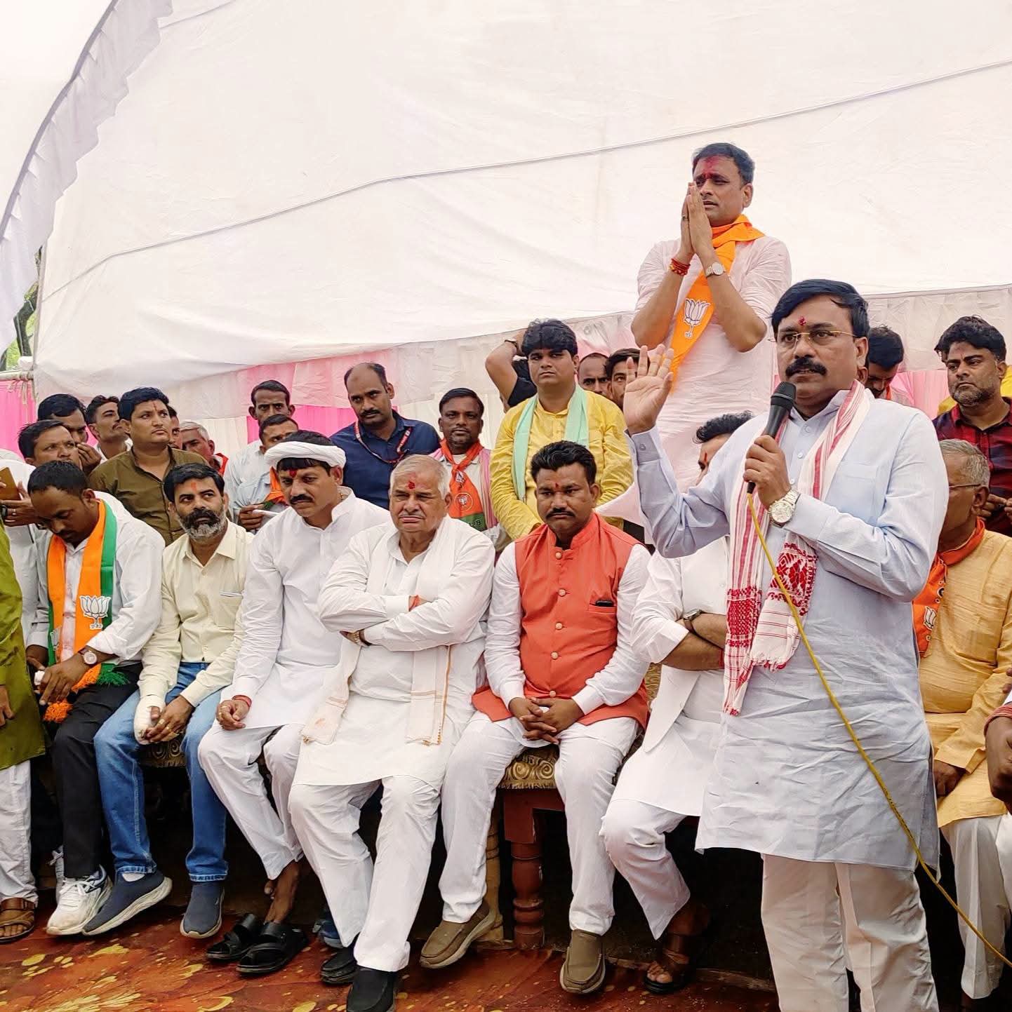 दतिया उपचुनाव: मंत्री धर्मेन्द्र सिंह लोधी ने संभाला प्रचार मोर्चा, कई गांवों में की जनसभाएं