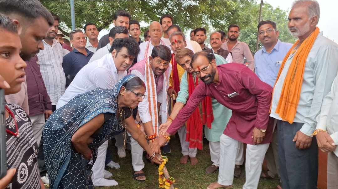 नरसिंहगढ़ को मिली बड़ी सौगात: 50 लाख से बनेगा सार्वजनिक शादी घर, मंत्री लखन पटेल ने किया भूमिपूजन