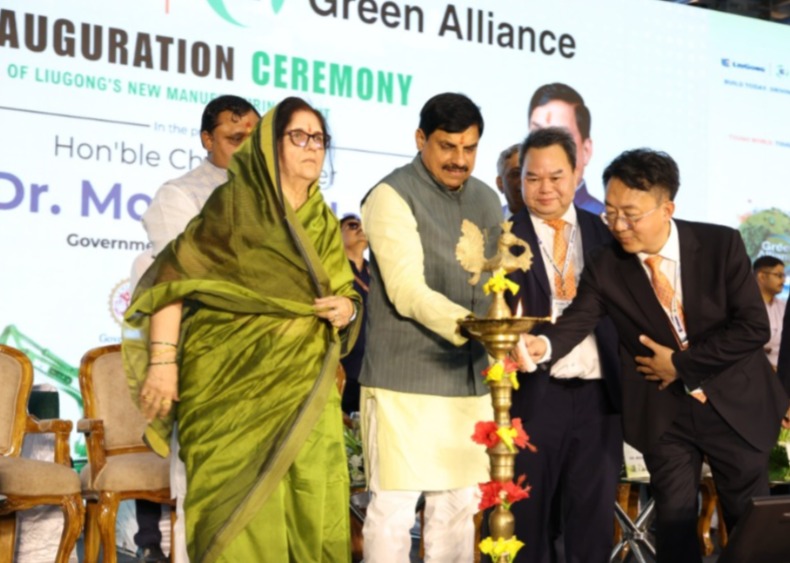 सीएम डॉ. मोहन यादव ने दी 272 करोड़ की यूनिट की सौगात, बदल जाएगी एमपी की सूरत  - धार के पीथमपुर में लियुगोंग इंडिया प्राइवेट लिमिटेड की यूनिट का भूमि-पूजन  - इंडस्ट्रियल बेल्ट में औद्योगिक