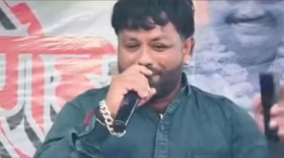 गौरव पटेल की जन्मदिन पार्टी में गाया गीत, सोशल मीडिया पर विवाद के बाद गायक महिपाल सिंह ने मांगी माफी