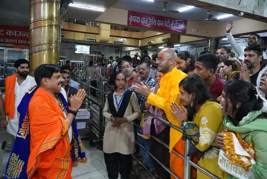 बाबा महाकाल की भक्ति में लीन हुए मुख्यमंत्री डॉ. मोहन यादव, शयन आरती में हुए शामिल बाबा महाकाल की भक्ति में लीन हुए मुख्यमंत्री डॉ. मोहन यादव, शयन आरती में हुए शामिल