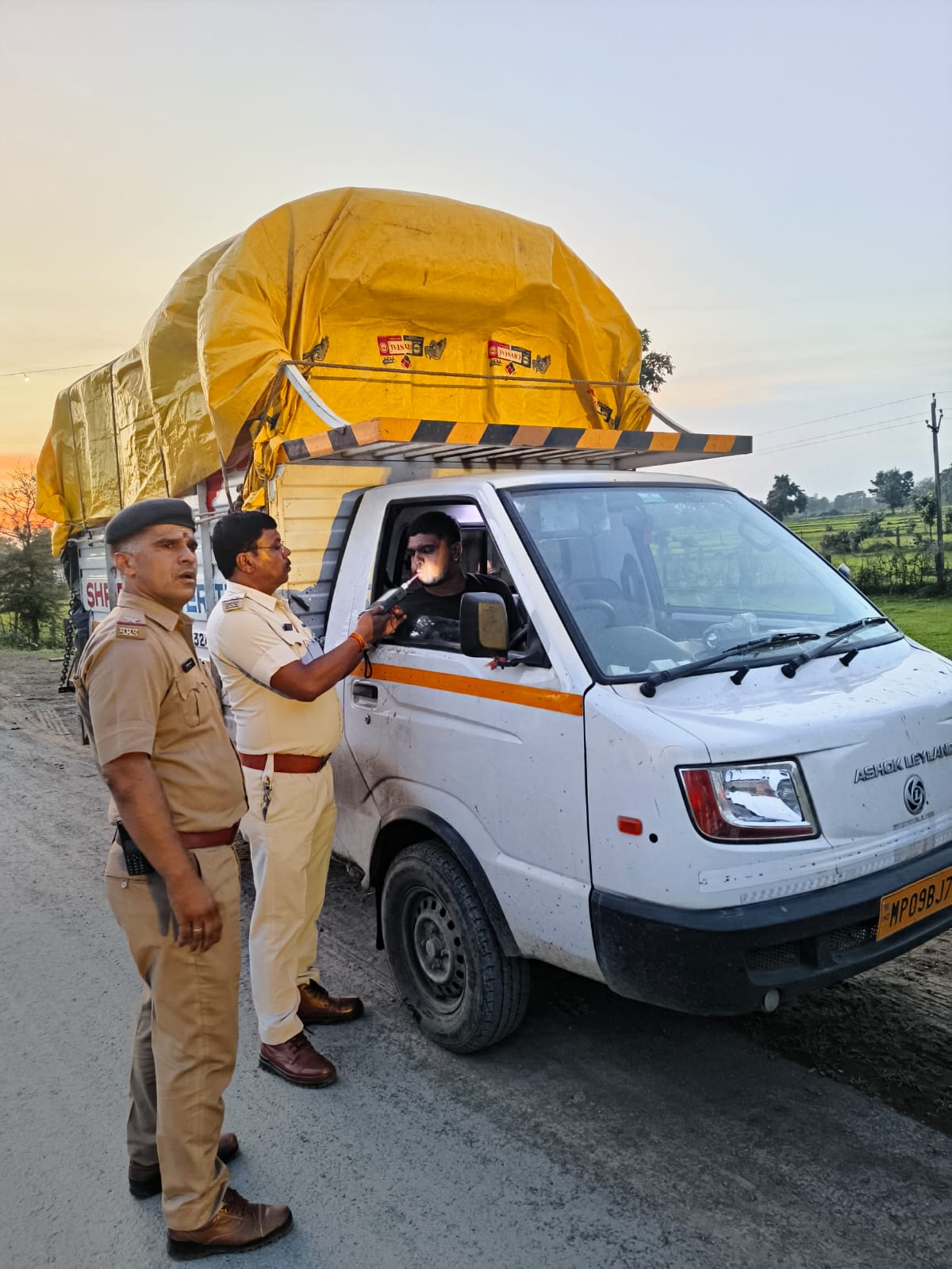 ड्रिंक एंड ड्राइव पर पुलिस की बड़ी कार्रवाई: 23 वाहन चालकों पर केस, 87 वाहनों के चालान