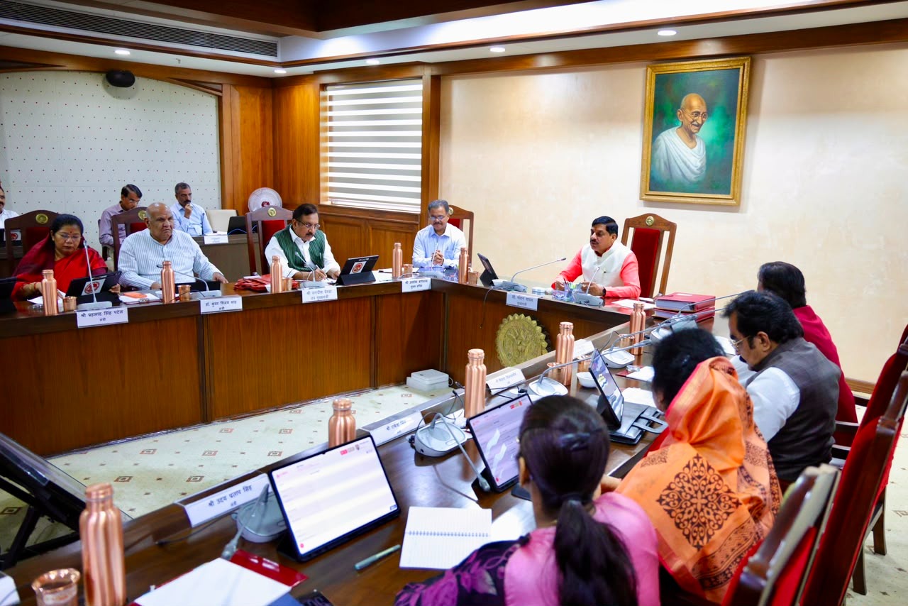 मध्यप्रदेश कैबिनेट के बड़े फैसले: ₹2,480 करोड़ की मंजूरी, IT पार्क, सिंचाई, महिला सशक्तिकरण और किसानों को बड़ी सौगात भोपाल। मुख्यमंत्री डॉ. मोहन यादव की अध्यक्षता में मंगलवार को हुई