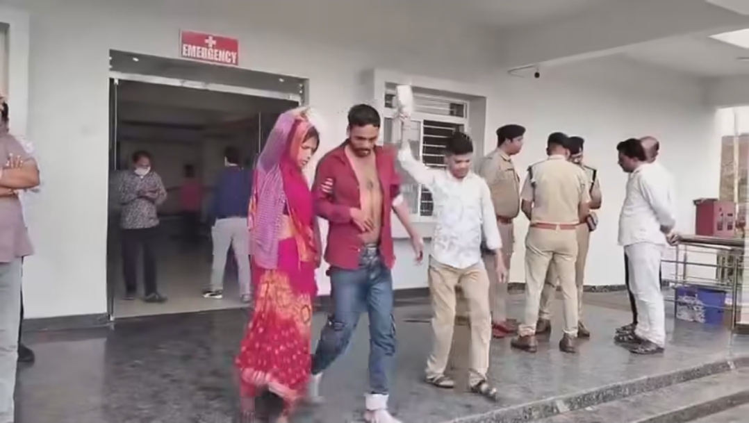 सागर: संदिग्ध जहरीली शराब के सेवन के बाद कई लोगों की मौत, बंडा क्षेत्र में हड़कंप सागर: संदिग्ध जहरीली शराब के सेवन के बाद कई लोगों की मौत, बंडा क्षेत्र में हड़कंप