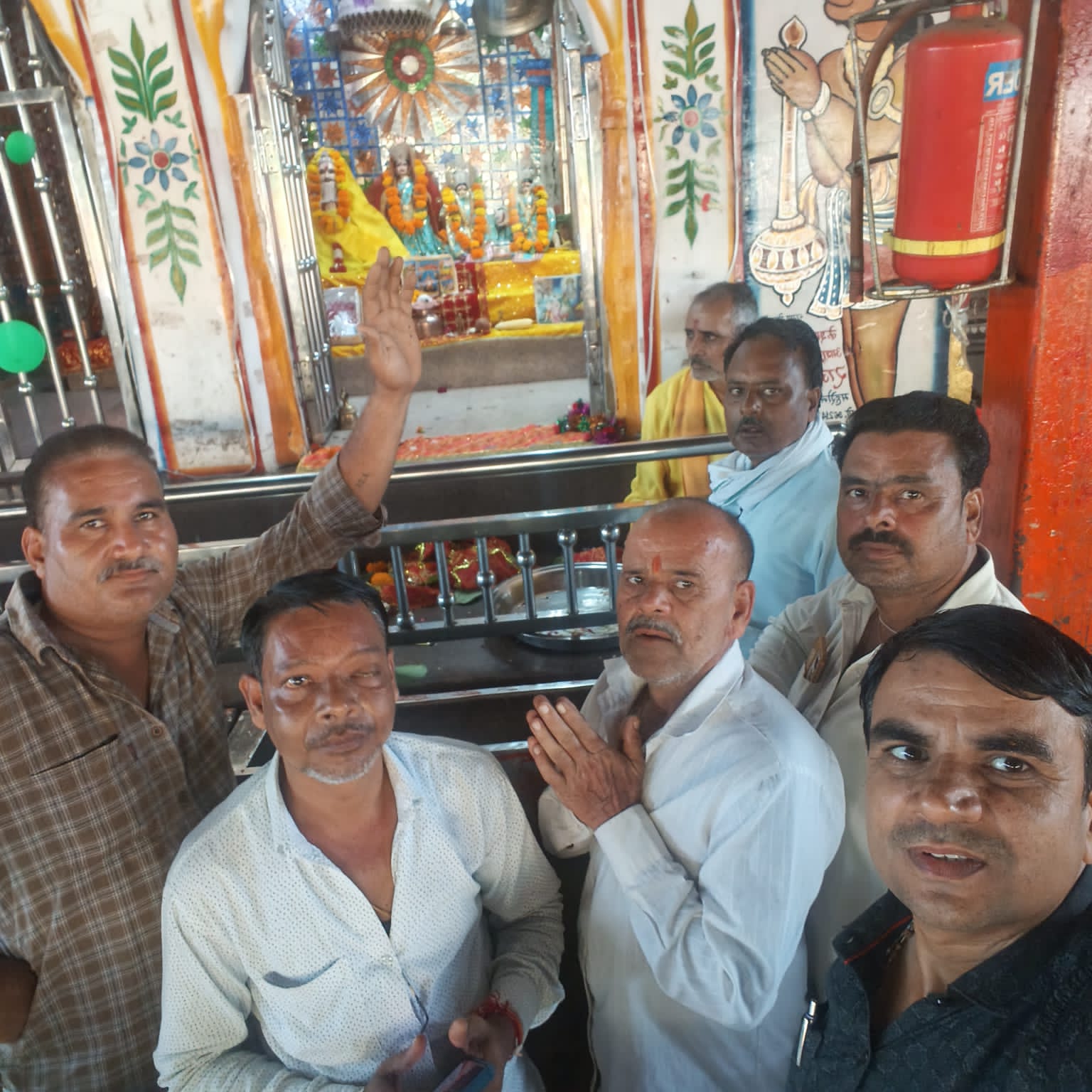 महिदपुर से निकलेगी 1113 मीटर लंबी विशाल चुनरी यात्रा महिदपुर से निकलेगी 1113 मीटर लंबी विशाल चुनरी यात्रा