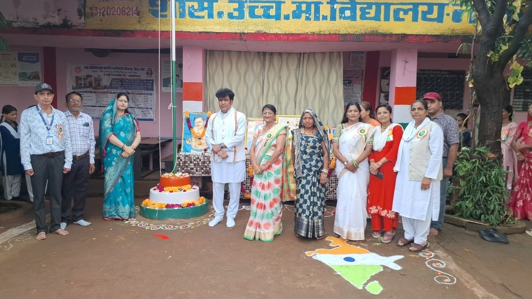 नरसिंहगढ़ में हर्षोल्लास के साथ मनाया गया स्वतंत्रता दिवस समारोह, मेधावी विद्यार्थियों को मिली साइकिल और स्कूटी की सौगात नरसिंहगढ़ में हर्षोल्लास के साथ मनाया गया स्वतंत्रता दिवस समारोह, मेधावी विद्यार्थियों को मिली साइकिल और स्कूटी की सौगात