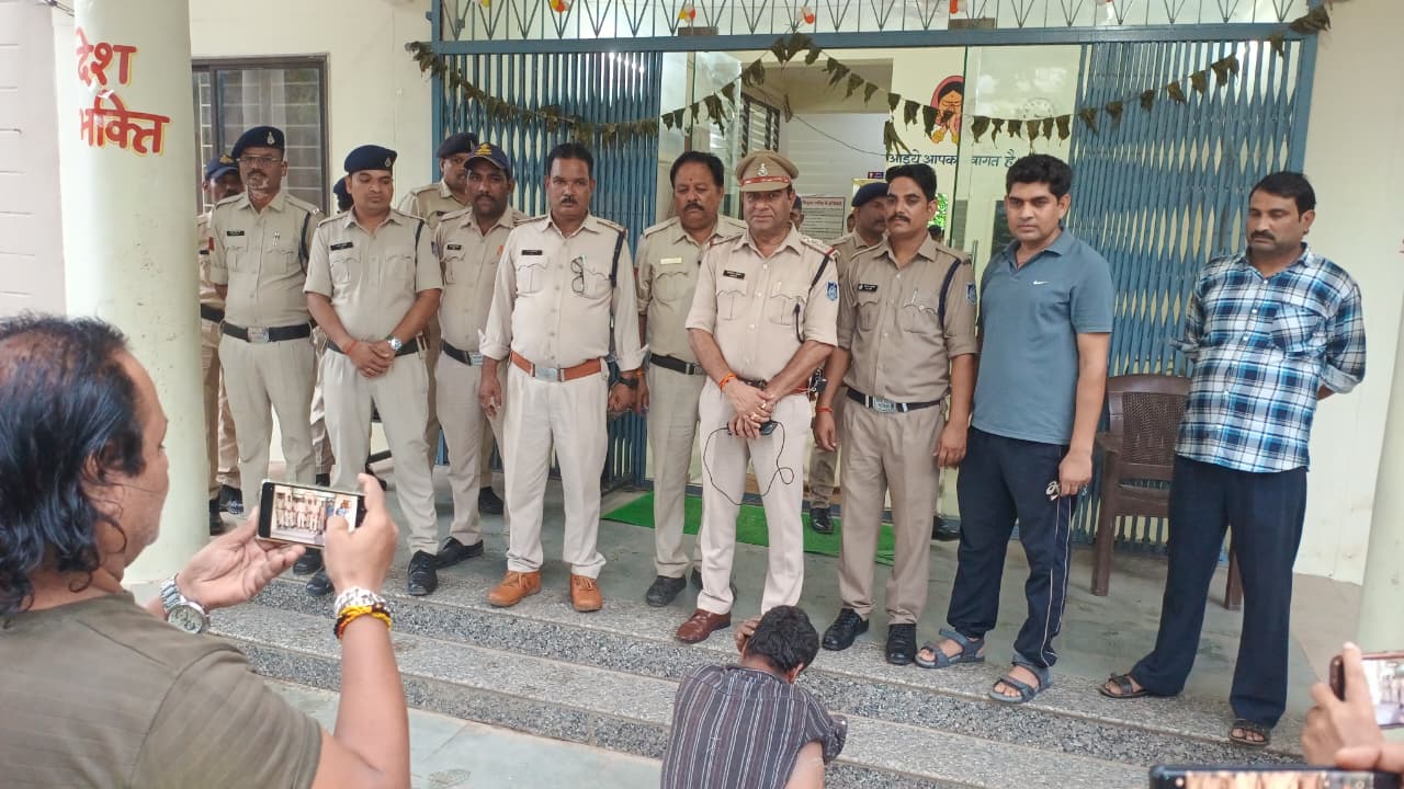 हटा पुलिस ने 24 घंटे में खोला चोरी का राज, एक आरोपी गिरफ्तार