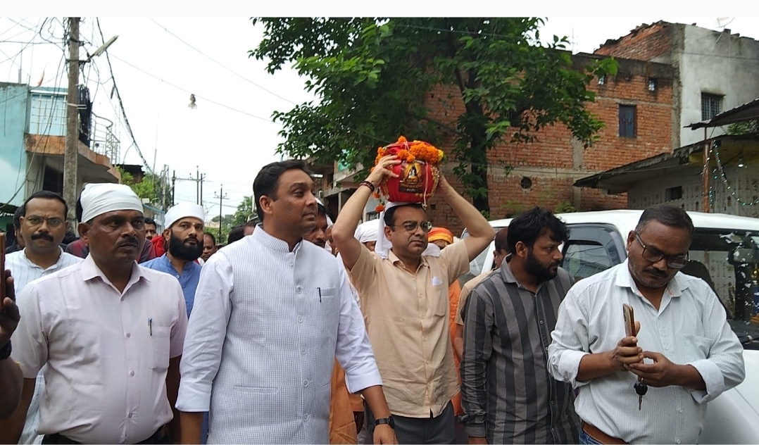 समरसता का संदेश लेकर दमोह पहुंची संत रविदास महाराज की कलश यात्रा, भाजपा नेताओं ने किया स्वागत
