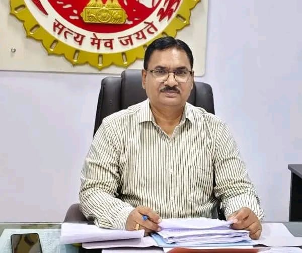 सागर संभागायुक्त की बड़ी कार्रवाई: रिश्वत मांगने के आरोप में डीपीओ दिनेश दीक्षित निलंबित सागर संभागायुक्त की बड़ी कार्रवाई: रिश्वत मांगने के आरोप में डीपीओ दिनेश दीक्षित निलंबित