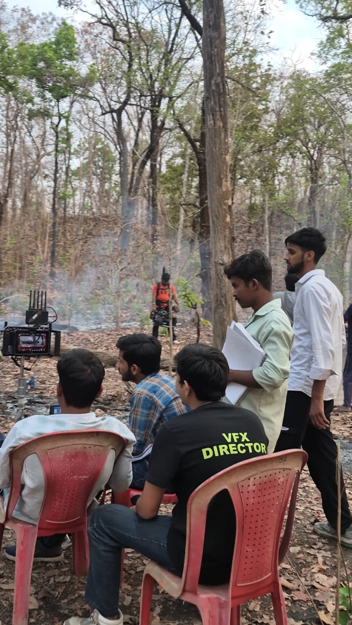 बकस्वाहा के बेटे का मुंबई में जलवा, बड़े पर्दे पर चमक रहा आयुष जैन का हुनर  24 जुलाई को रिलीज़ हुई फिल्म 'इंद्रजाल' में निभाई अहम जिम्मेदारी, VFX और पोस्ट-प्रोडक्शन की दुनिया में बनाई अलग पहचान