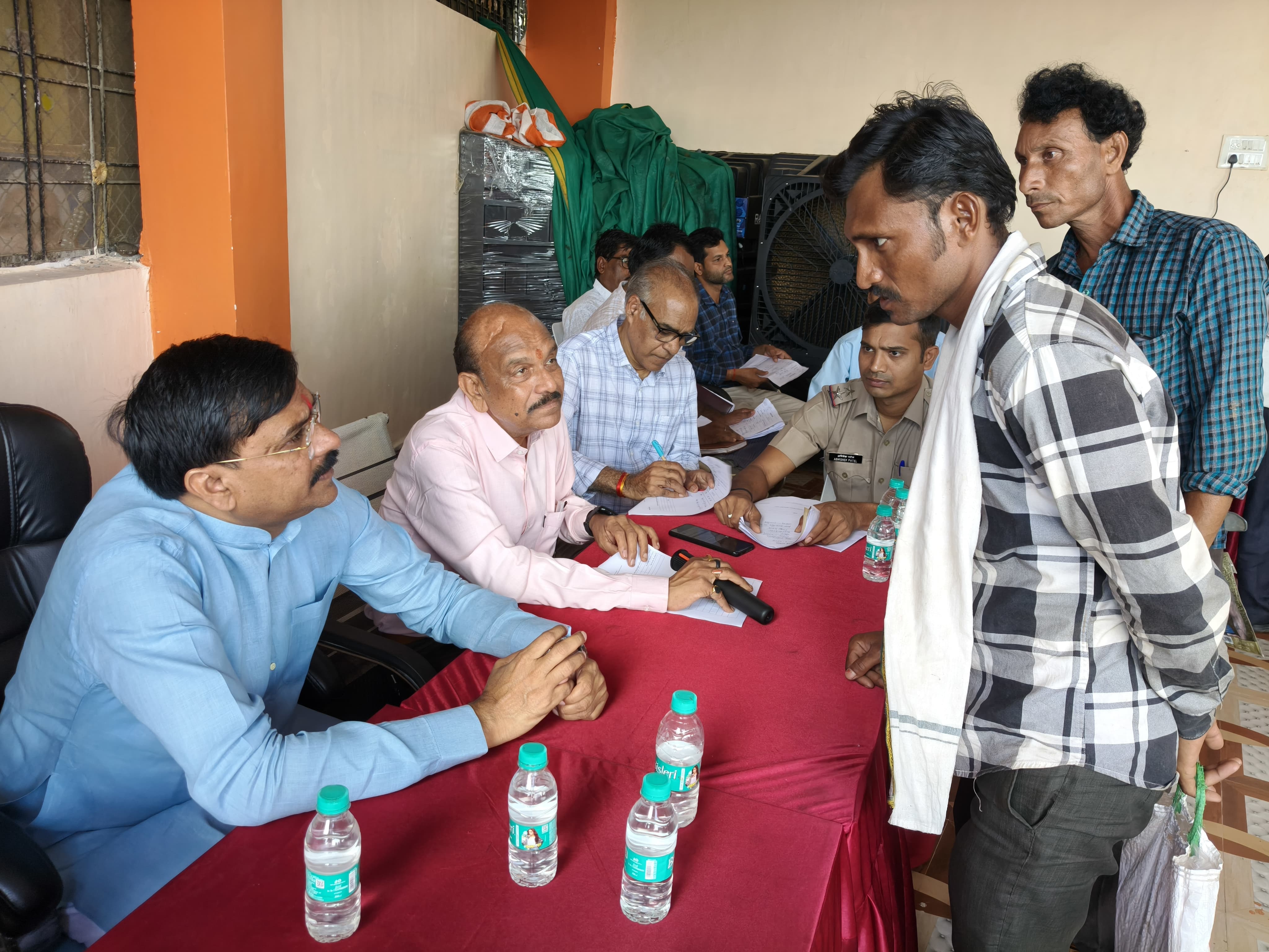 जनसुविधा का प्रभावी माध्यम बनी मंत्री धर्मेन्द्र सिंह लोधी की जनसुनवाई, 81 आवेदनों पर हुई सुनवाई